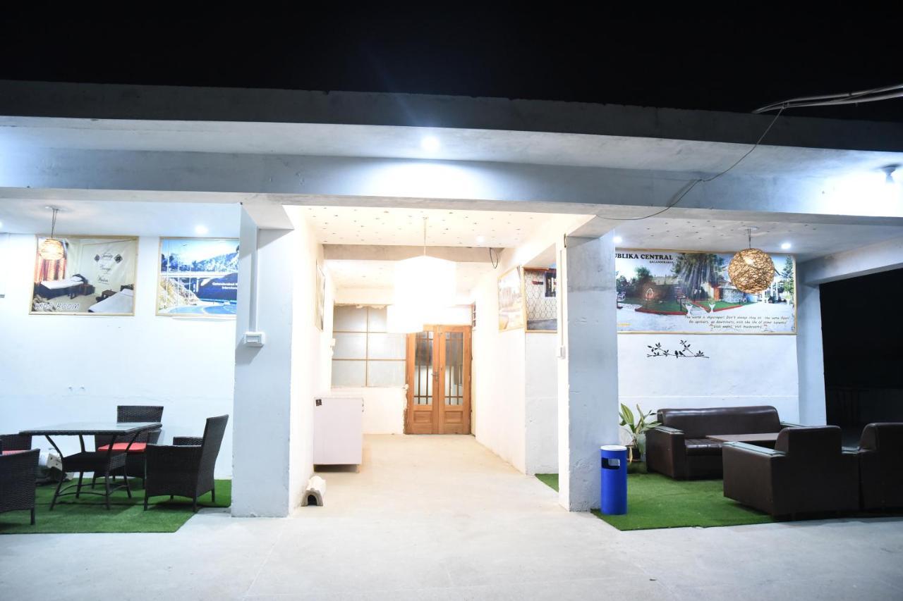 Republika Urban Apartment Abbottabad Exterior photo